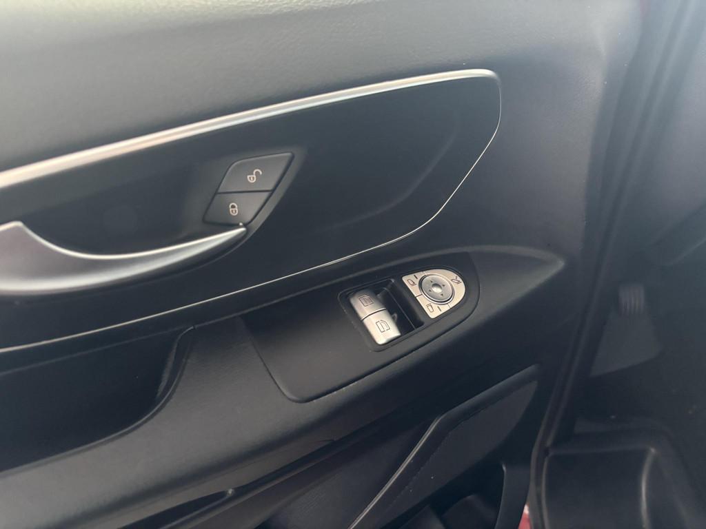 Mercedes-Benz Vito 116 CDI Lang AppleCarPlay, TreeplankenAut, Auto's, Bestelauto's, Keurmerk '100% Onderhouden', Gebruikt, Euro 6