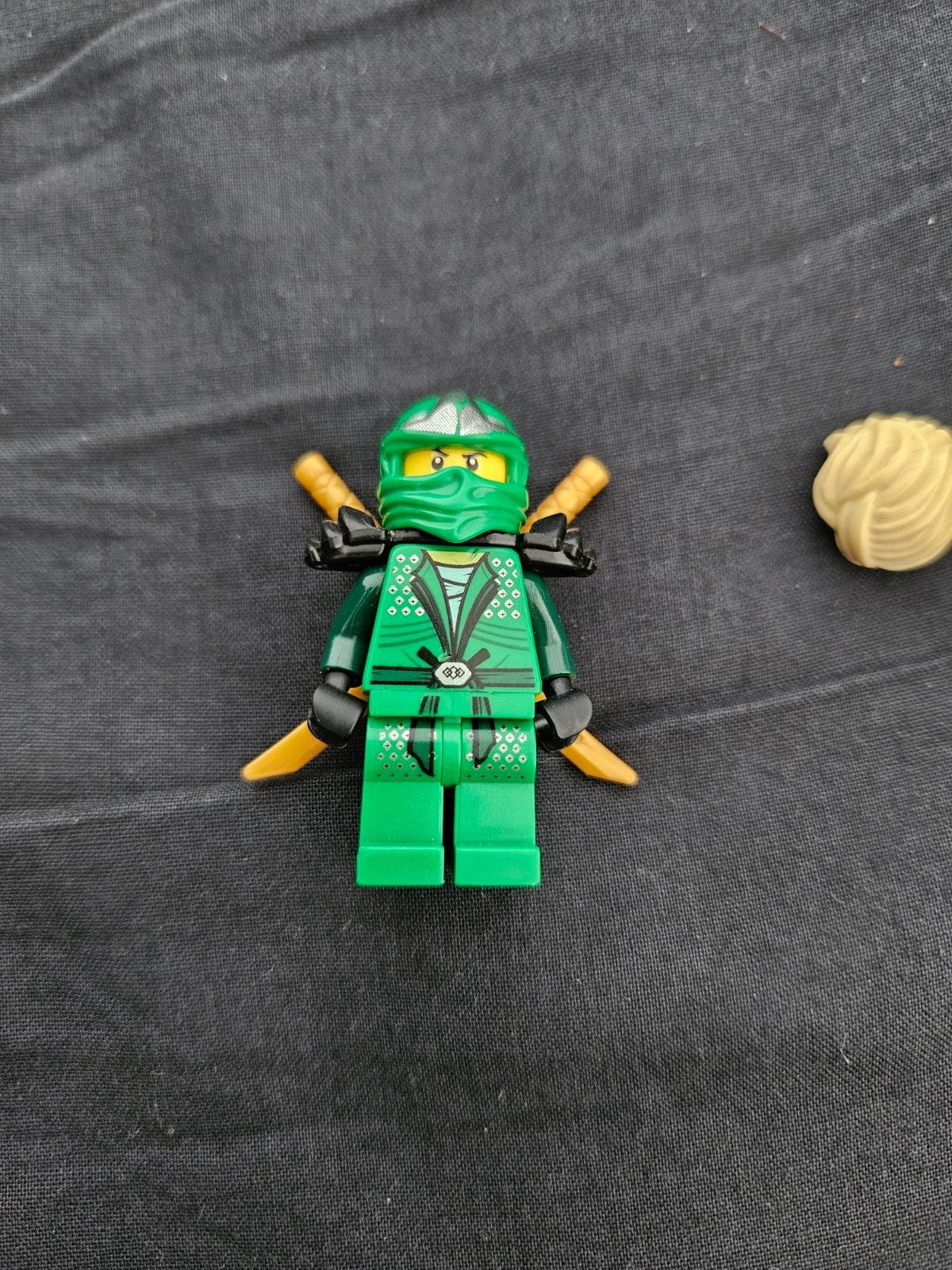 Lego Ninjago Lloyd Minifiguur met wapens en haar, Lego, Ophalen of Verzenden, Zo goed als nieuw, Minifiguur