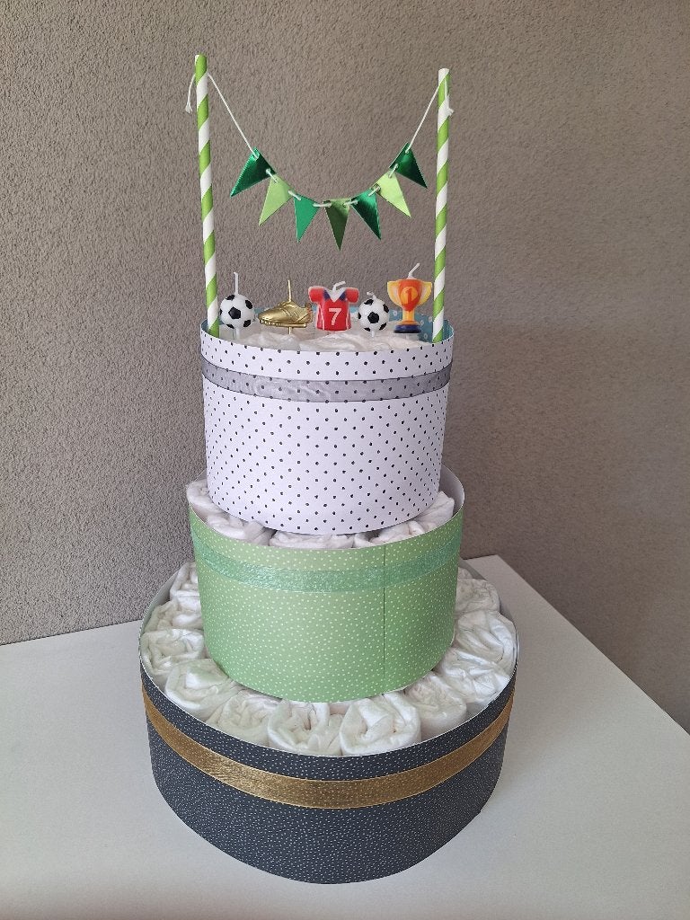 Luiertaart drielaags - Voetbalthema, Ophalen of Verzenden, Nieuw, Kraamcadeau