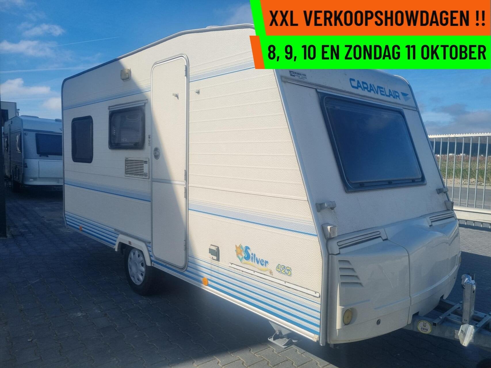 CARAVELAIR silver 425 VOORTENT + DWARSBED + FIETSENDRAGER, Serviceluik, Bedrijf, 750 - 1000 kg, 5 tot 6 meter
