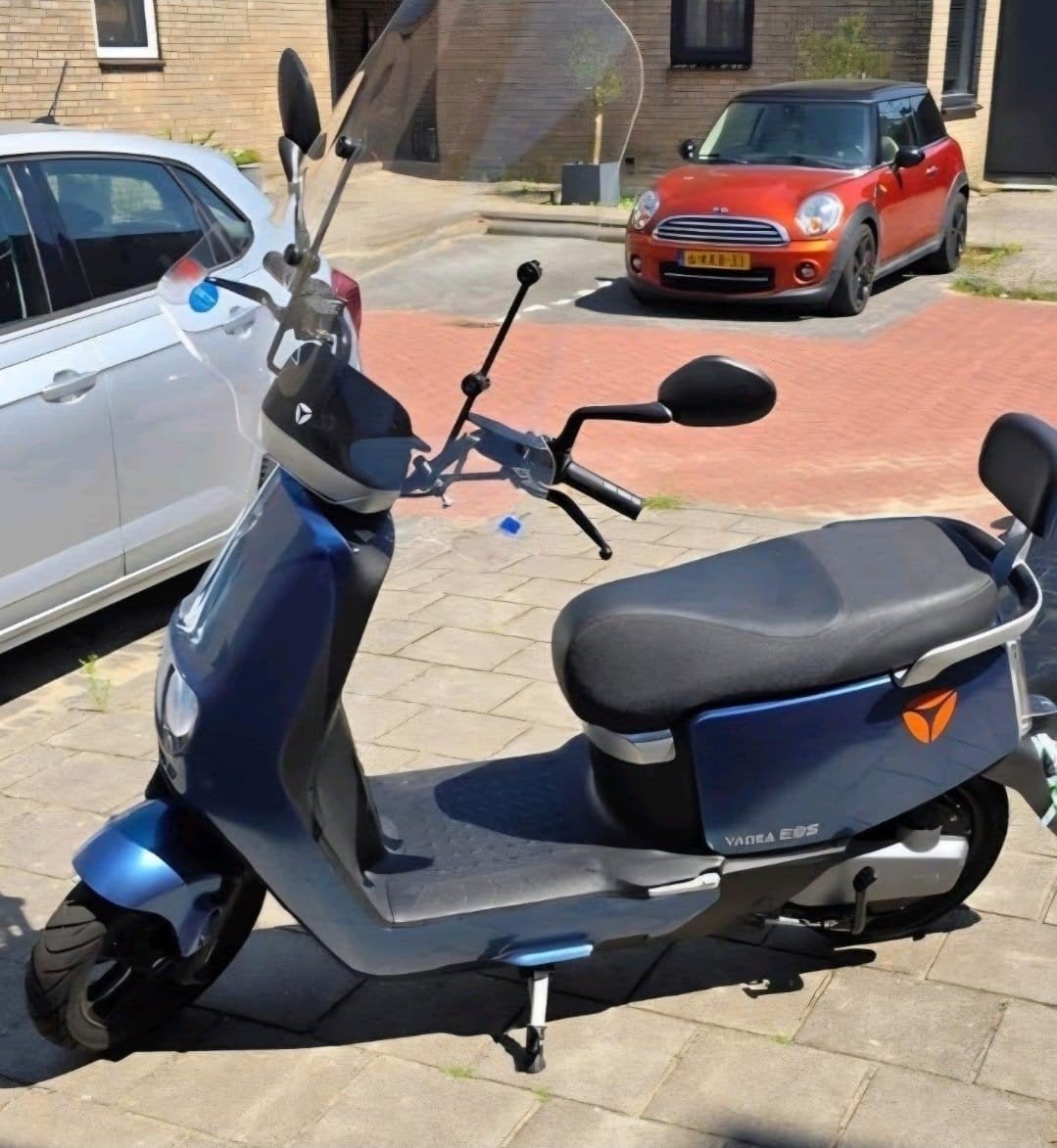 Yadea E8S elektrische scooter, geel kenteken, Ophalen, Zo goed als nieuw, Elektrisch, Overige modellen