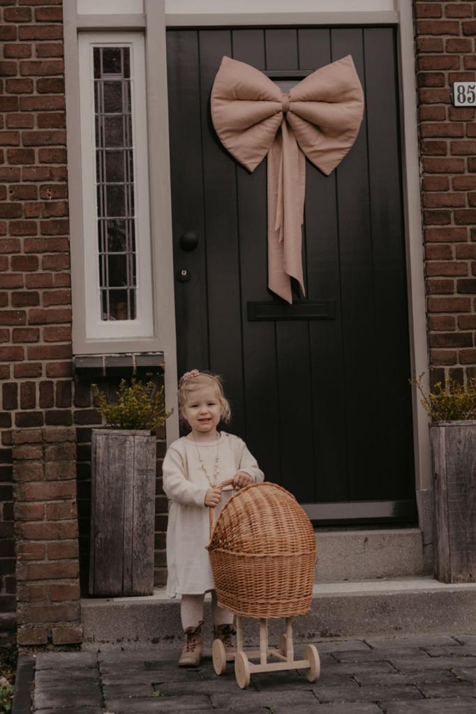 Rieten poppenwagen, nieuw!, Kinderen en Baby's, Speelgoed | Poppen, Ophalen of Verzenden, Nieuw, Babypop