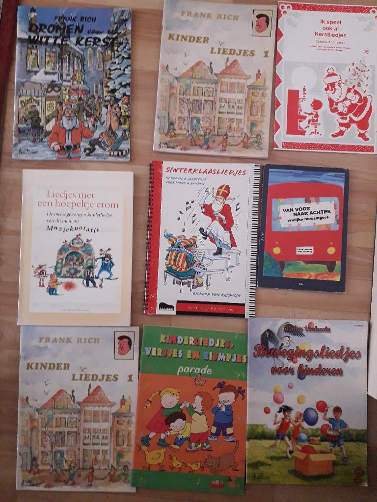 Bladmuziek kinderliedjes sinterklaas en kerst 9 boekjes, Gebruikt, Piano, Overige genres, Ophalen of Verzenden
