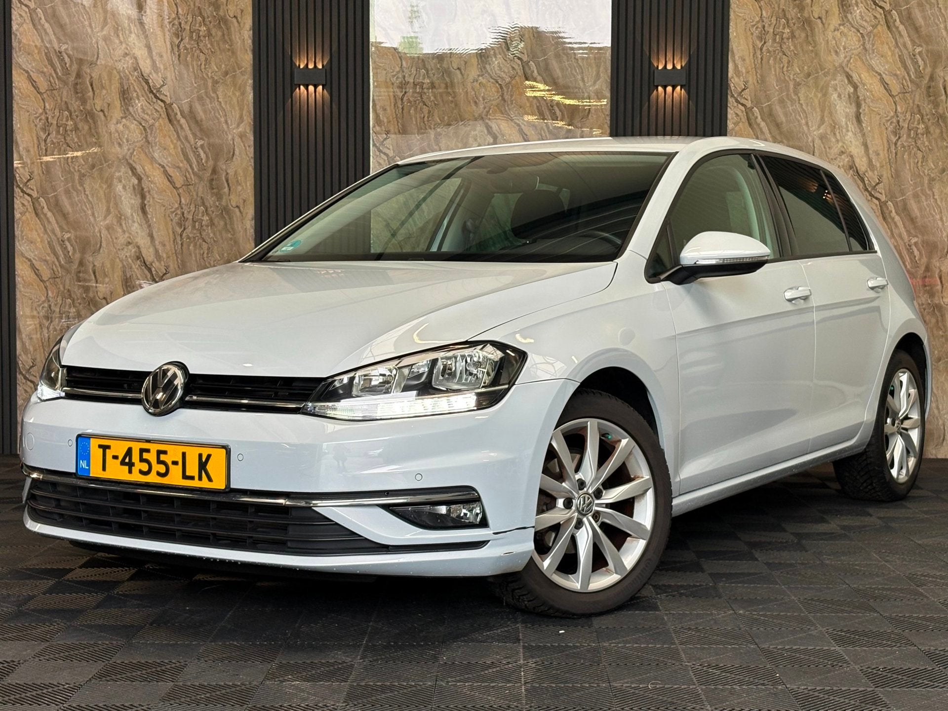 Volkswagen Golf 1.0 TSI Comfortline 116 PK | Automaat | ACC, Auto's, Stof, Gebruikt, 1165 kg, Wit