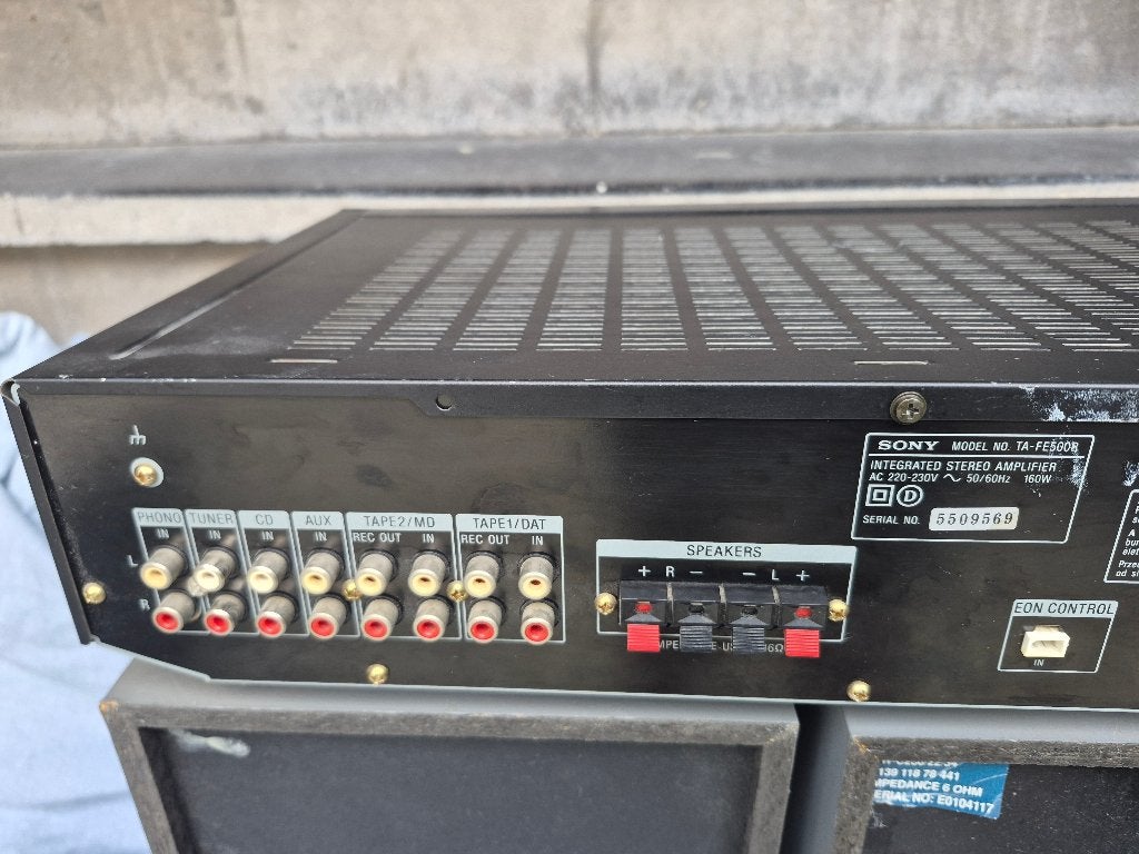 Foto 7 van Sony TA-FE500R stereoversterker, mogelijk met boxen etc