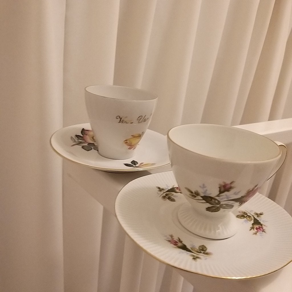 2 vintage kop en schotels. Jaren 60Voor uw verjaardag : win, Ophalen of Verzenden, Gebruikt, Porselein, Kop en/of schotel