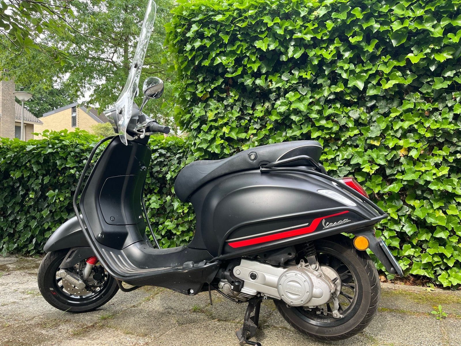 Vespa Sprint Mat Zwart - Goed onderhouden met slot, Ophalen, Gebruikt, Overige modellen, Maximaal 45 km/u