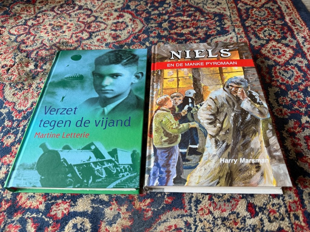 Verzet tegen de Vijand. Niels en de Manke Pyromaan., Tweede Wereldoorlog, Diverse auteurs, Ophalen of Verzenden, Zo goed als nieuw