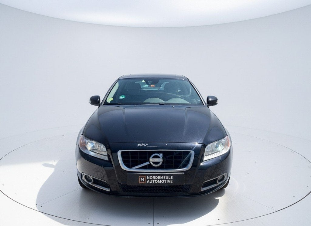Volvo V70 2.0 D4 R-EDITION. AUT, STOELVW, TREKHAAK, Auto's, Euro 5, Gebruikt, 1984 cc, Diesel