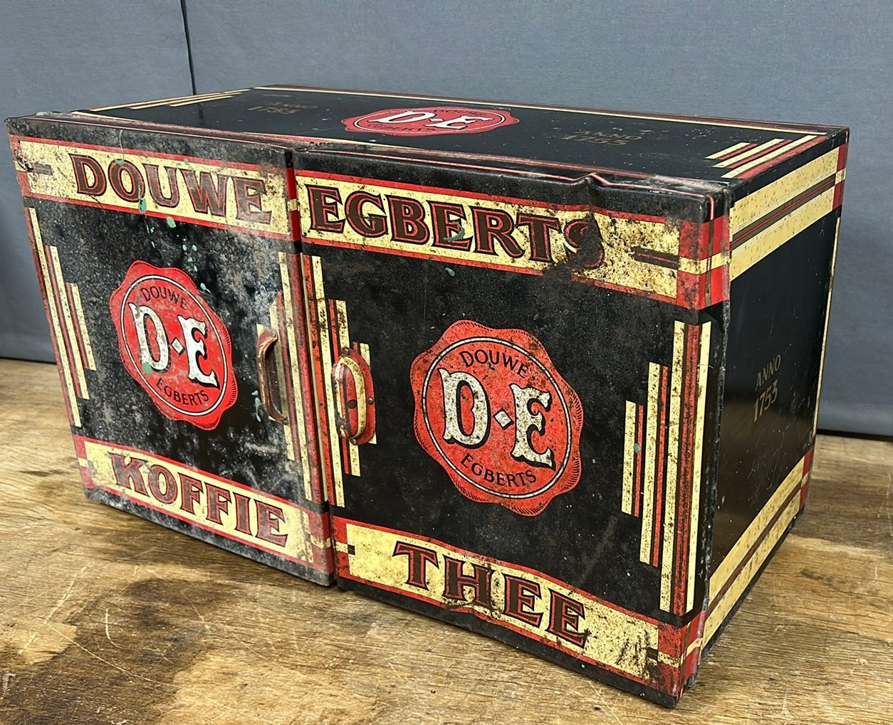 Mooi groot DOUWE EGBERTS blik kastje., Verzamelen, Blikken, Ophalen of Verzenden, Gebruikt, Koffie, Douwe Egberts