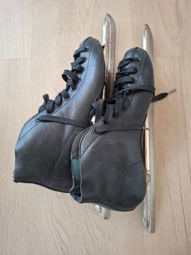 Lage Noren 10.00 euro, Sport en Fitness, Schaatsen, Ophalen of Verzenden, Noren, Overige merken
