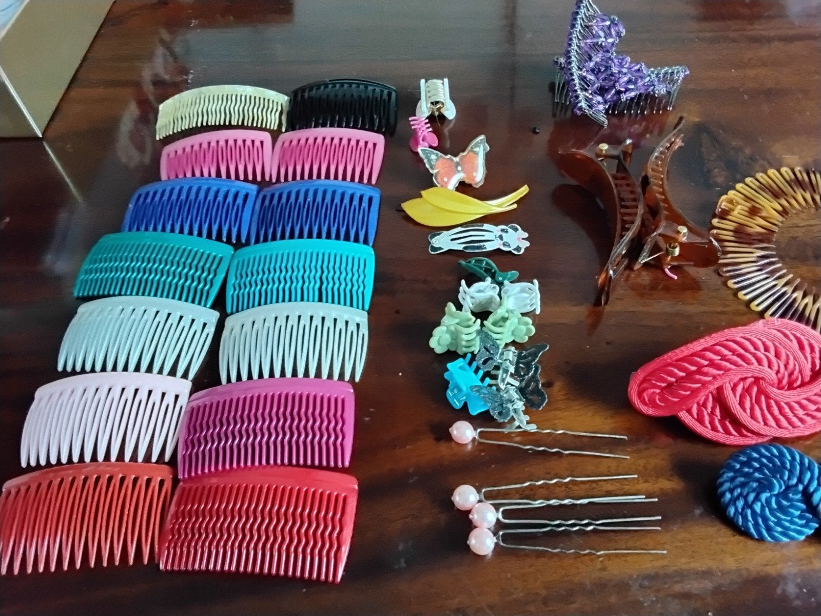 heel veelkammen en de rode en de blauwen zijn haarspelden, Sieraden, Tassen en Uiterlijk, Ophalen of Verzenden, Pruik of Haarverlenging
