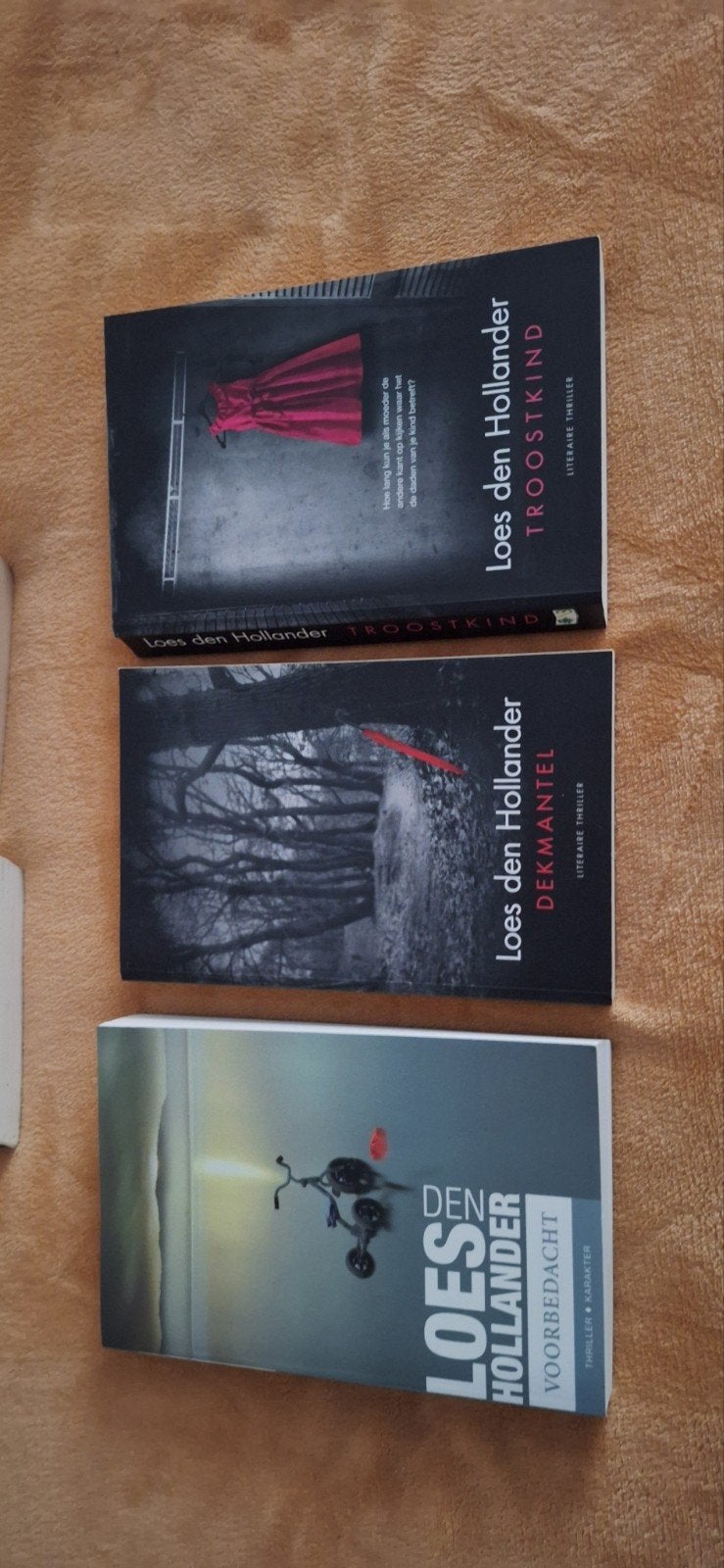 Loes den Hollander Thriller Boeken - 3-delige set, Ophalen of Verzenden, Gelezen, Loes den Hollander