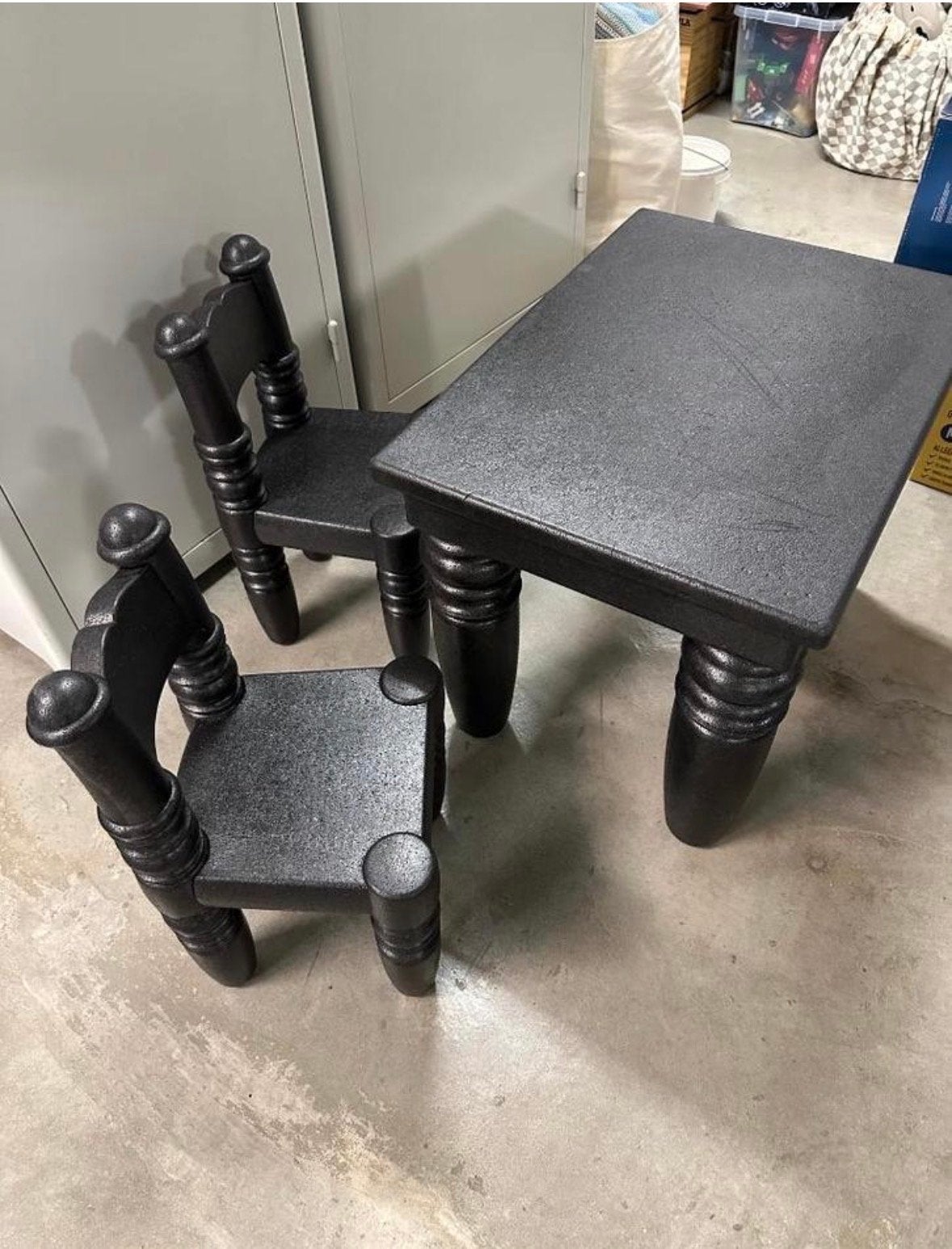 Moooi Marcel Wanders kindertafel met twee stoeltjes, Ophalen, Kunststof, Twee, Zwart