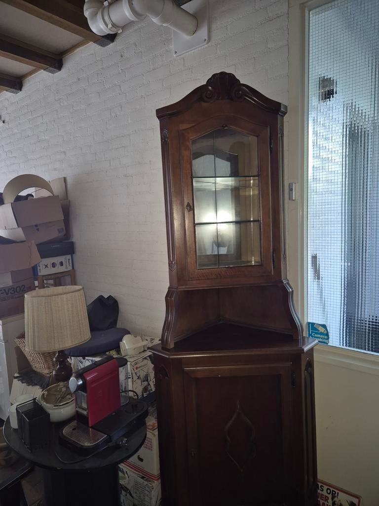 Hoekkast Notenhout met Vitrine en Opbergruimte, Ophalen of Verzenden