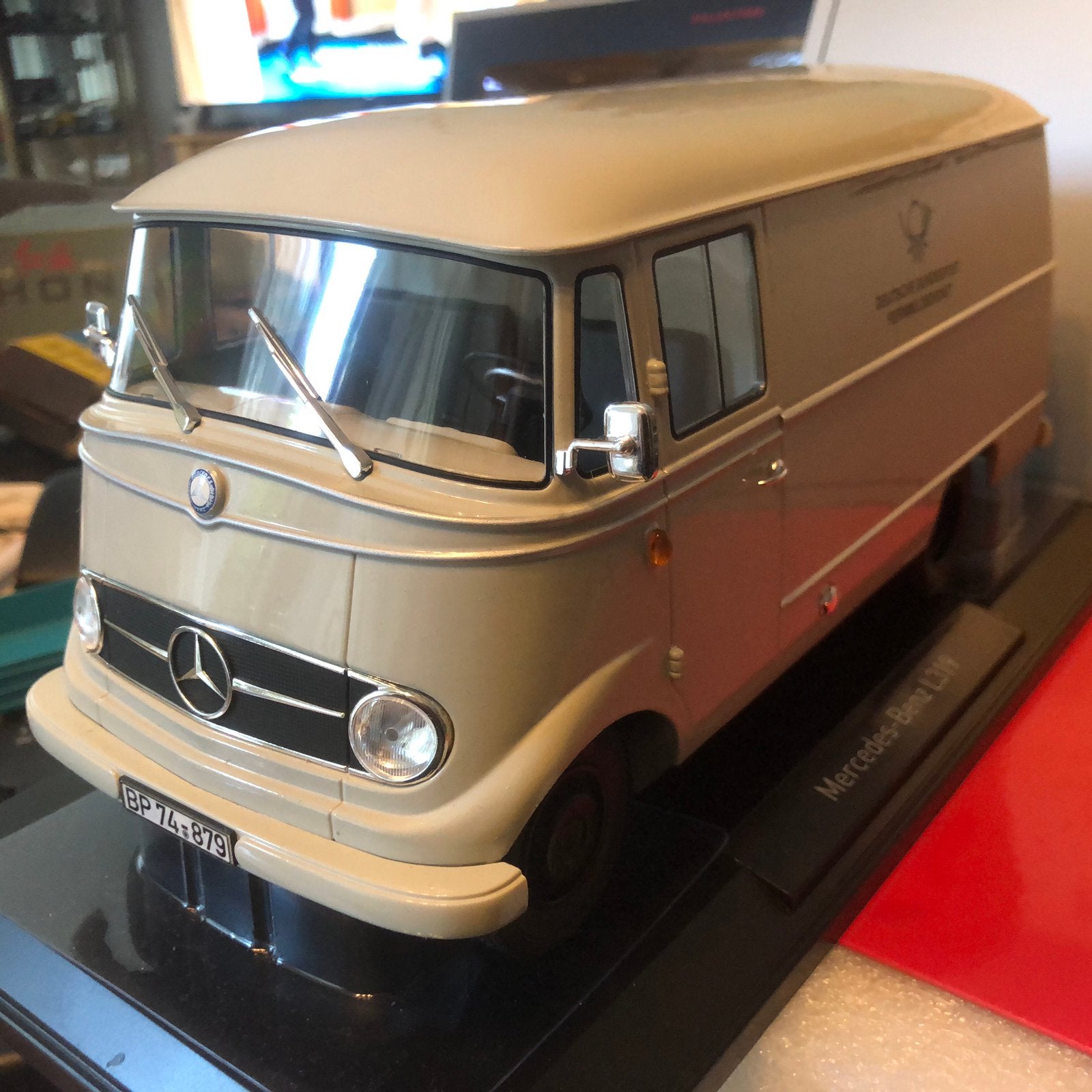 MERCEDES - BENZ. L319 KASTENWAGEN  van. NOREV, Ophalen of Verzenden, Zo goed als nieuw, Norev