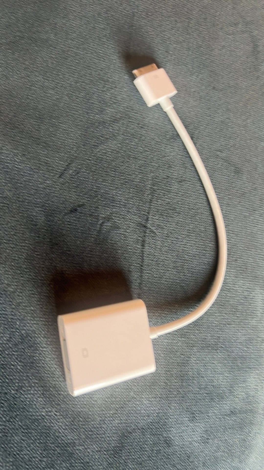 Apple 30-pins to VGA adapter, Verzenden, Zo goed als nieuw, Snoer of kabel, Apple