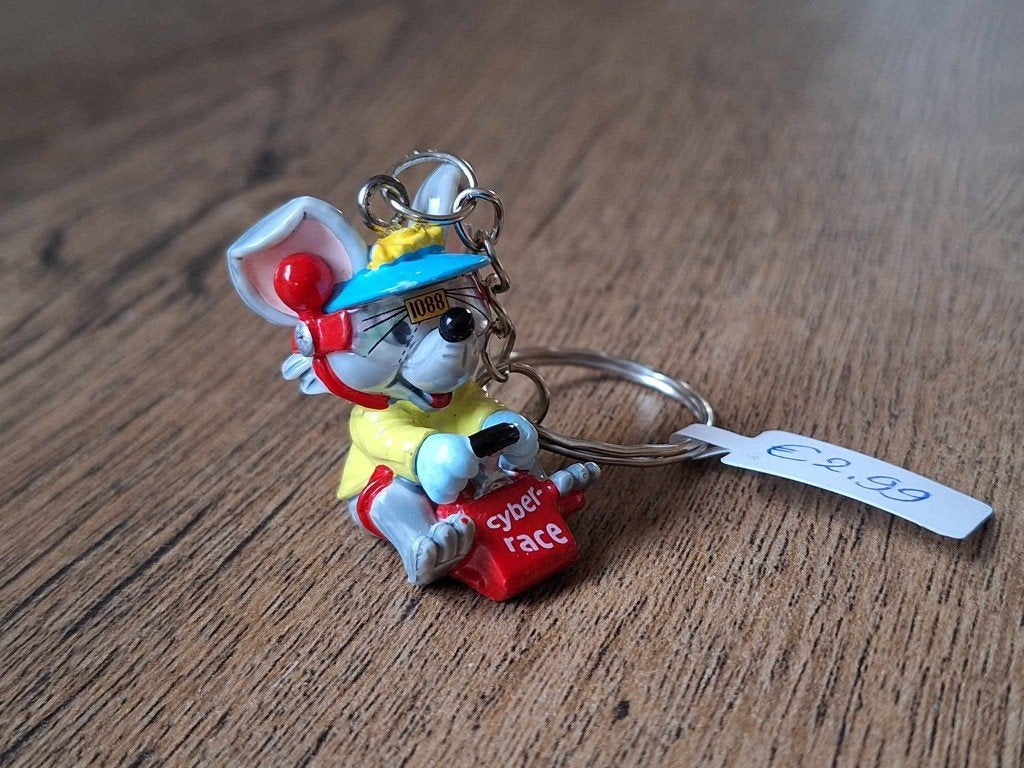 Sleutelhanger : Muis in Racewagen !!, Info@keycharms.nl, Overige typen, Nieuw, Medemblik