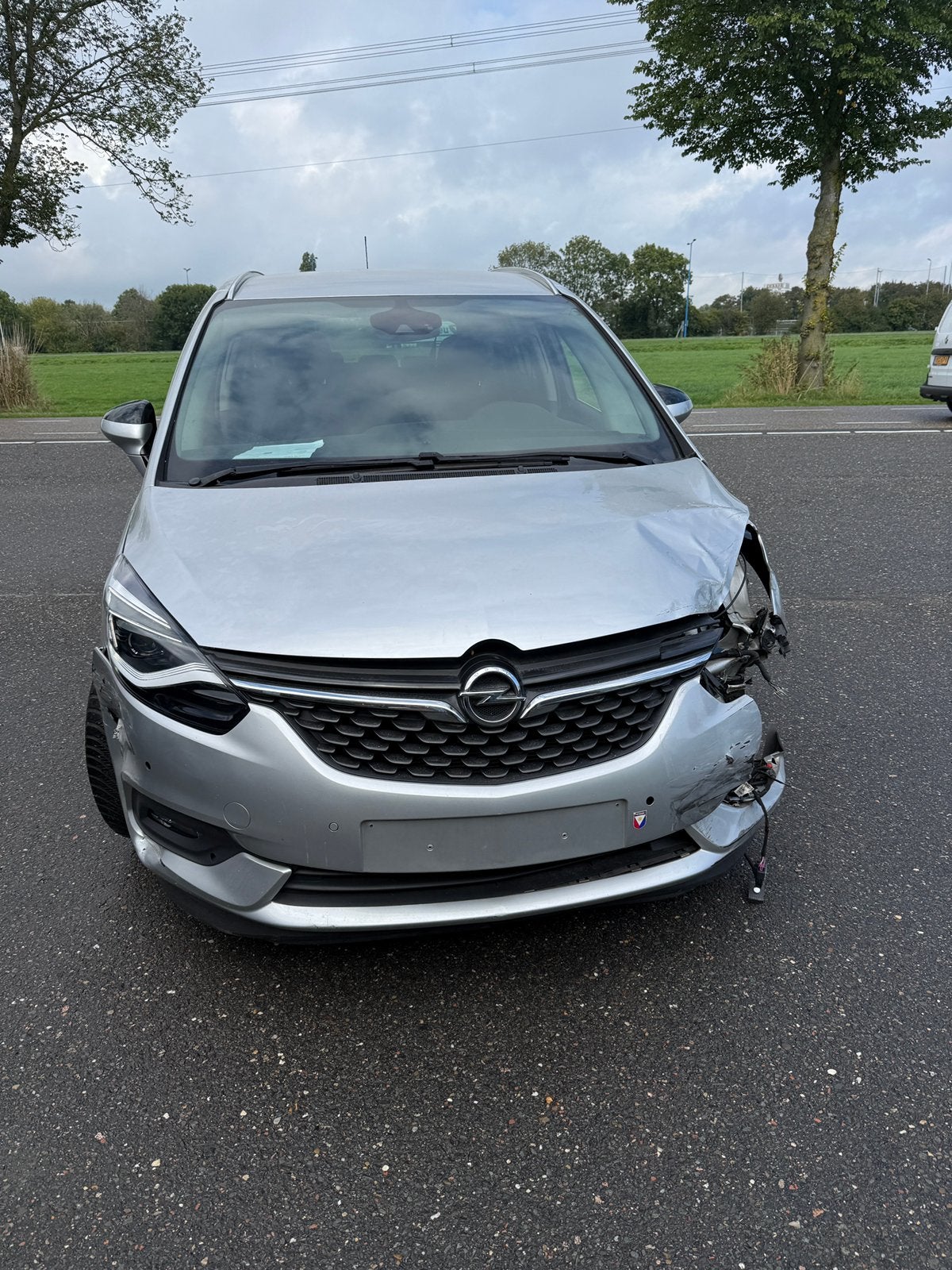 Opel Zafira Tourer 2019 schade - benziene - 7 prs - automaat, Auto diversen, Zilver of Grijs, Benzine, Ophalen, Automaat