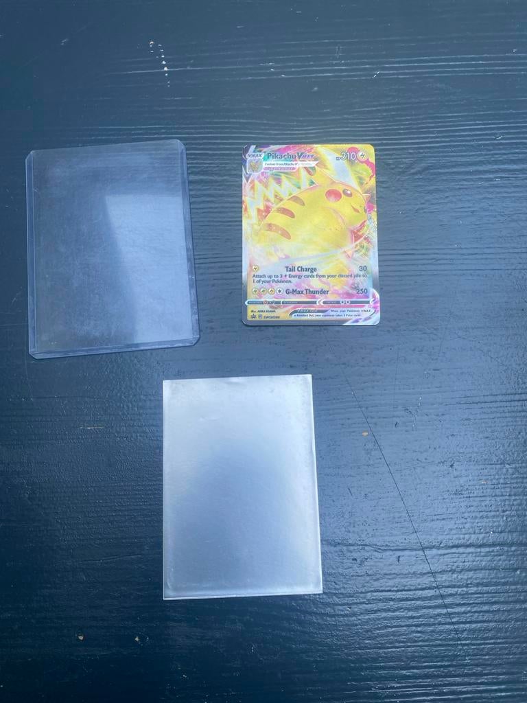 Pikachu VMAX Pokémon Kaart - Zo goed als nieuw, Ophalen of Verzenden, Zo goed als nieuw, Losse kaart, Foil