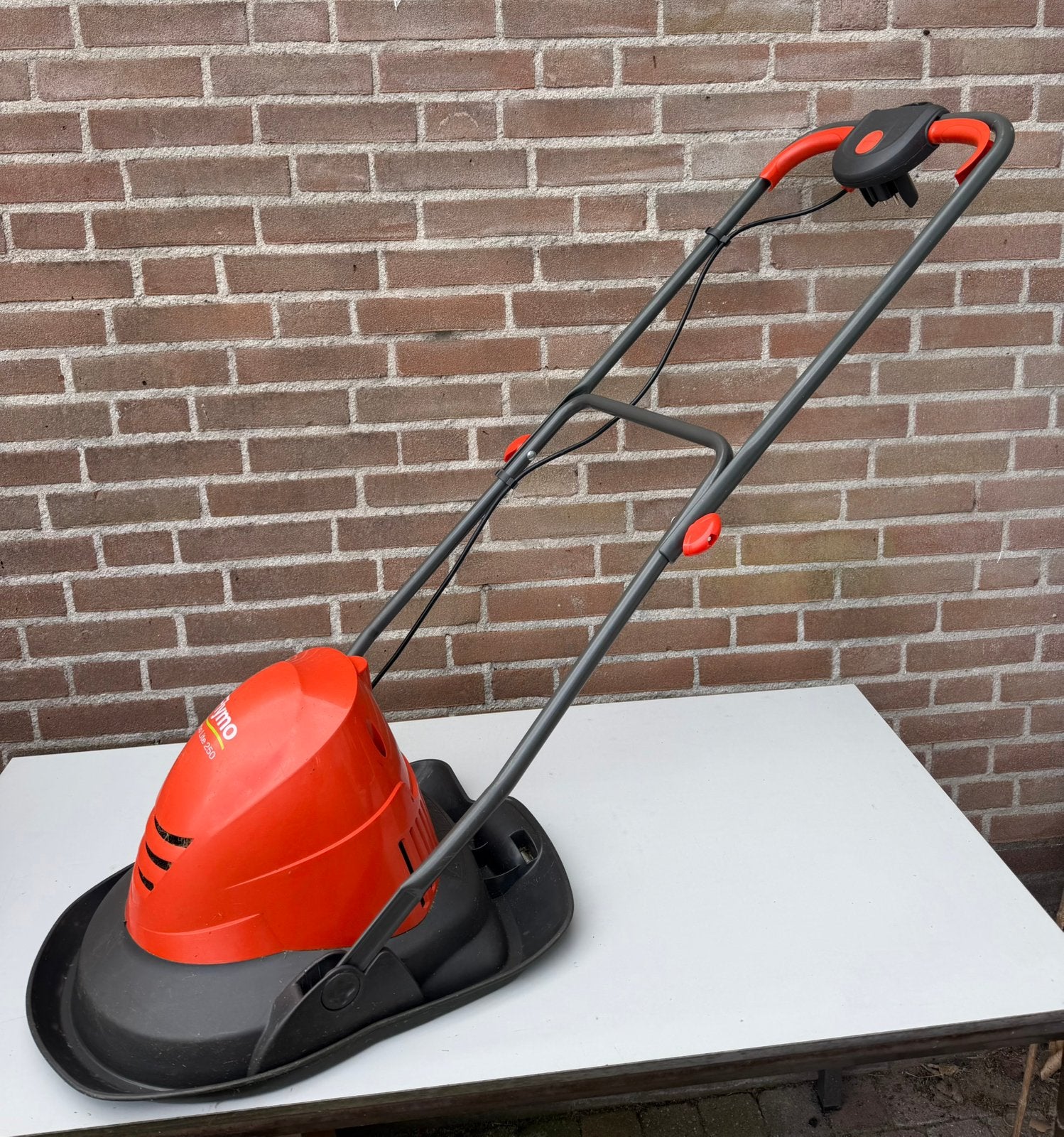 Flymo Turbo Lite 250 Zweefmaaier - Elektrisch, Ophalen, Gebruikt, Elektrische grasmaaier, Minder dan 30 cm