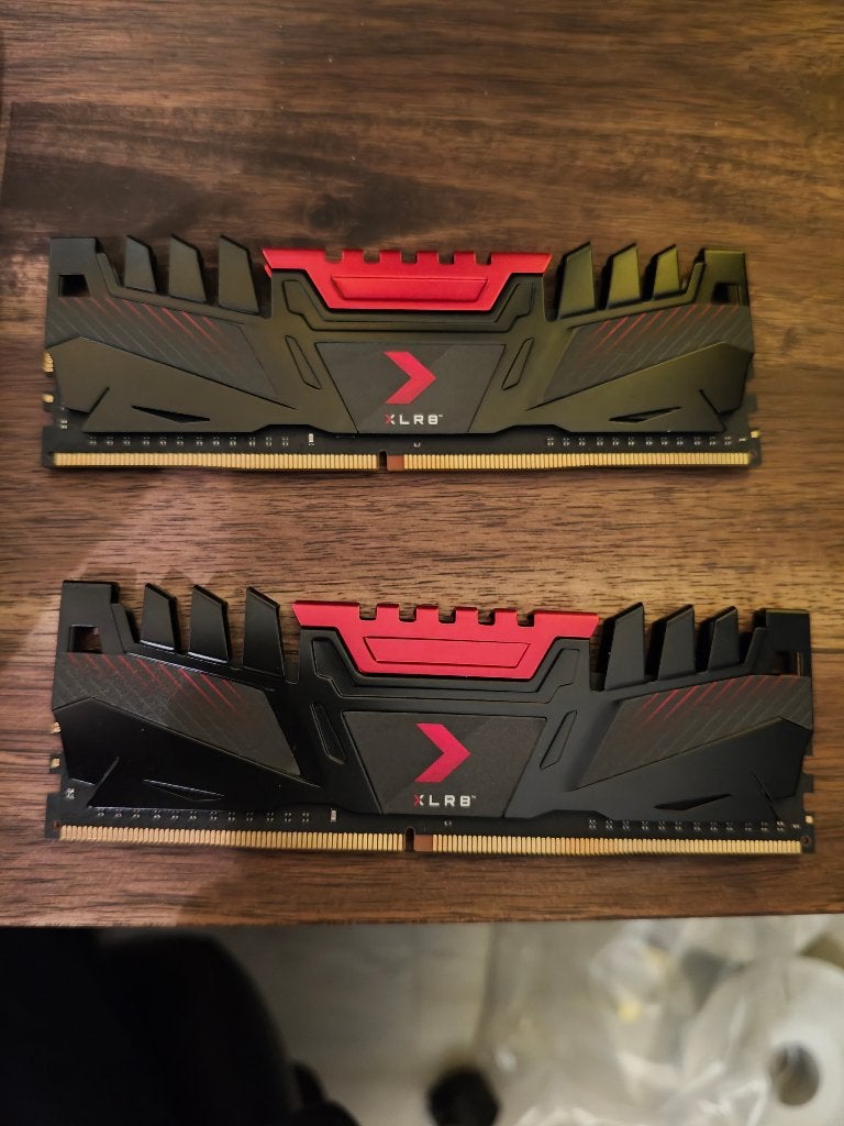 PNY XLR8 2x8 Gb (16 Gb) 3200 MHz DDR4-geheugen, Computers en Software, RAM geheugen, Gebruikt, DDR4, Ophalen of Verzenden, Desktop