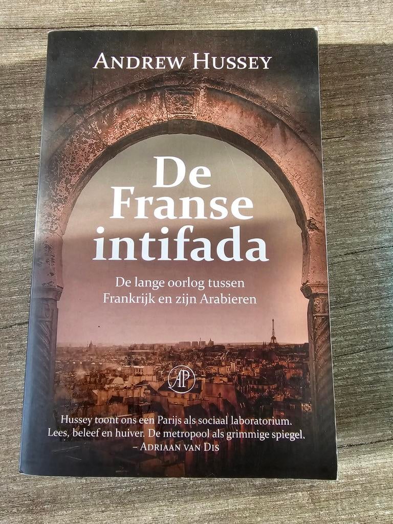 De Franse Intifada - Andrew Hussey, Ophalen of Verzenden, Gelezen, Andrew Hussey