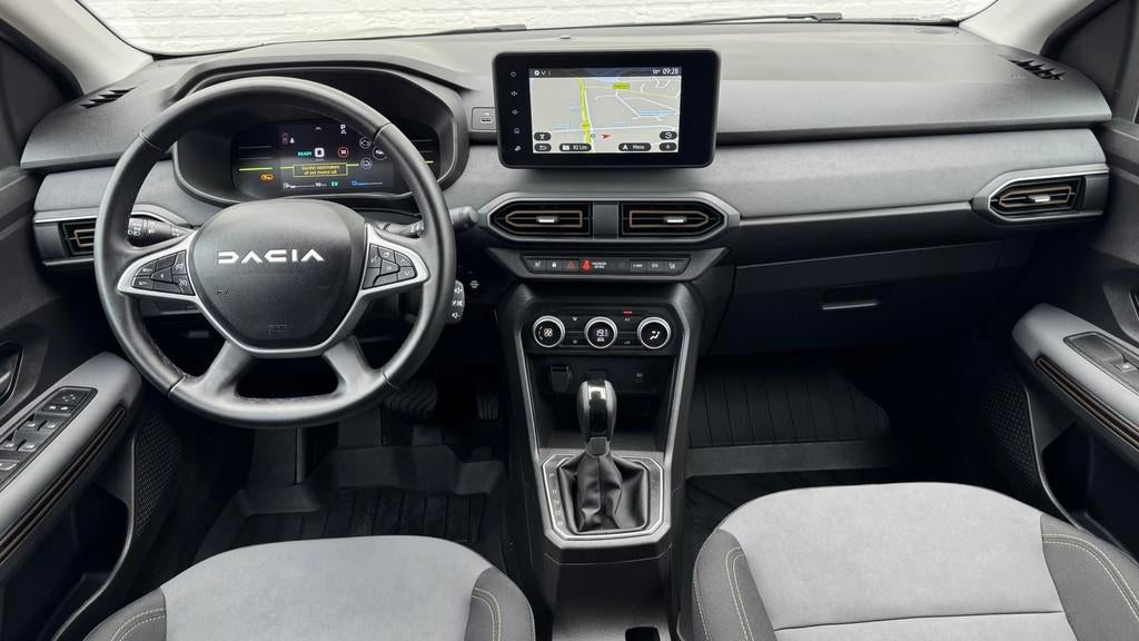 Dacia JOGGER 1.6 Hybrid 140 Extreme 7p. Cruise Camera Naci C, Auto's, Dacia, 94 pk, Gebruikt, 4 cilinders, 7 stoelen