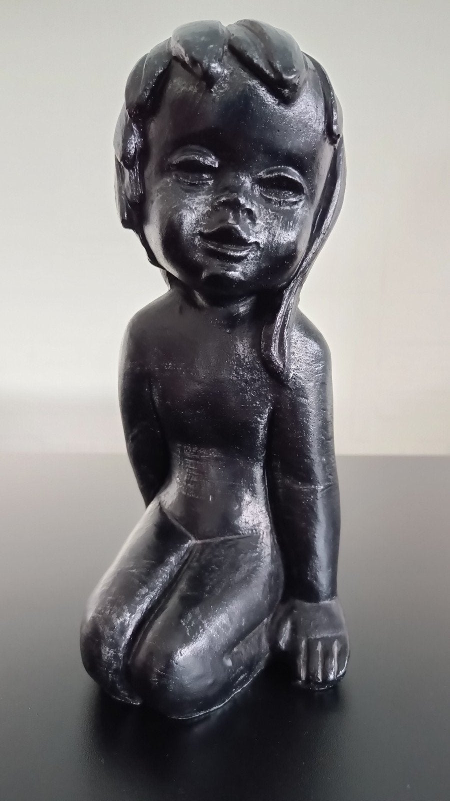 Beeldje V.B. Martinique Venlo., Antiek en Kunst, Overige onderwerpen, Ophalen of Verzenden, Beeld, Composieten