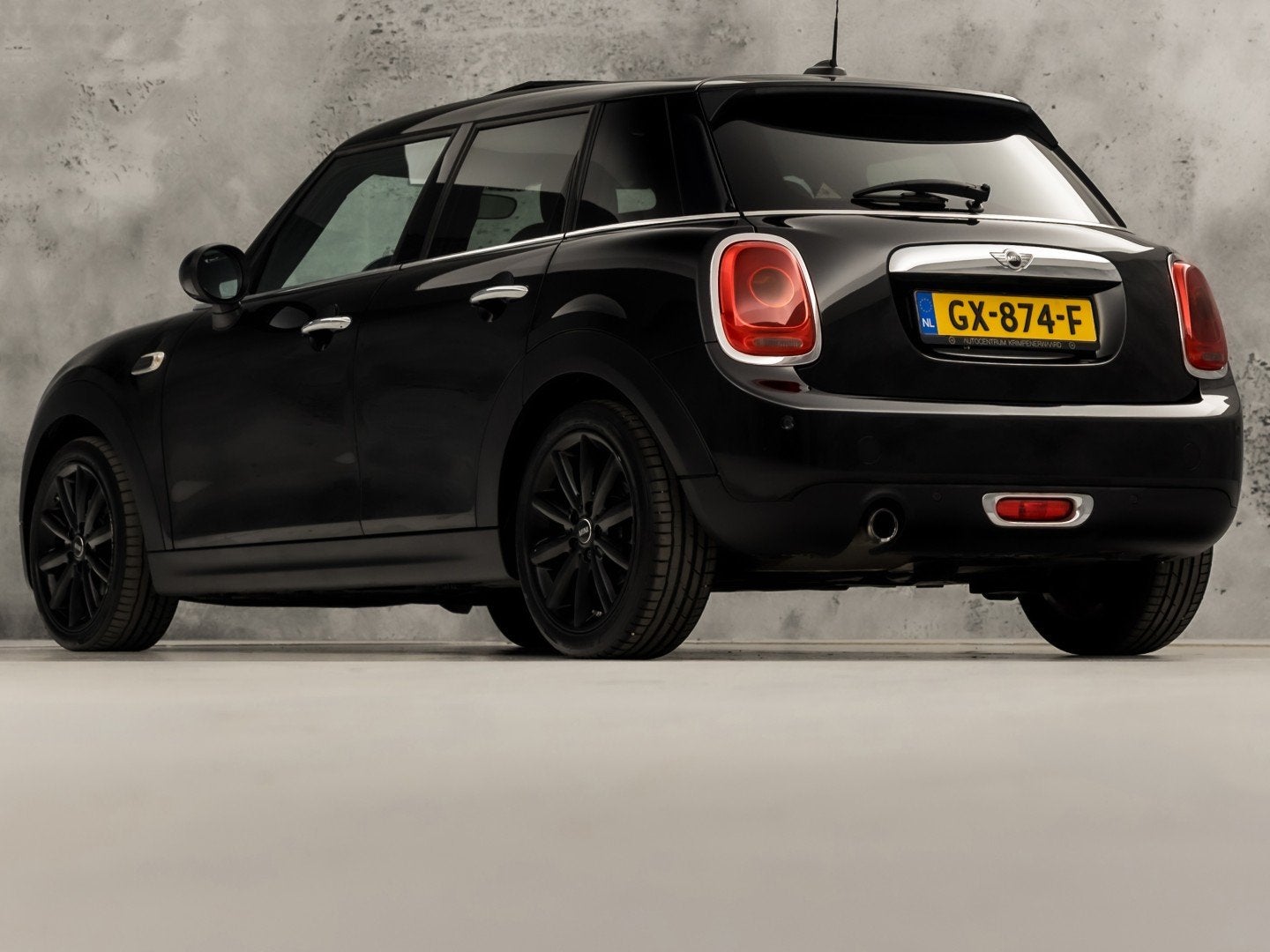 MINI 5-deurs 1.5 Cooper Chili Sport Automaat 136Pk (PANORAMA, 12 maanden, 136 pk, Gebruikt, Lichtsensor