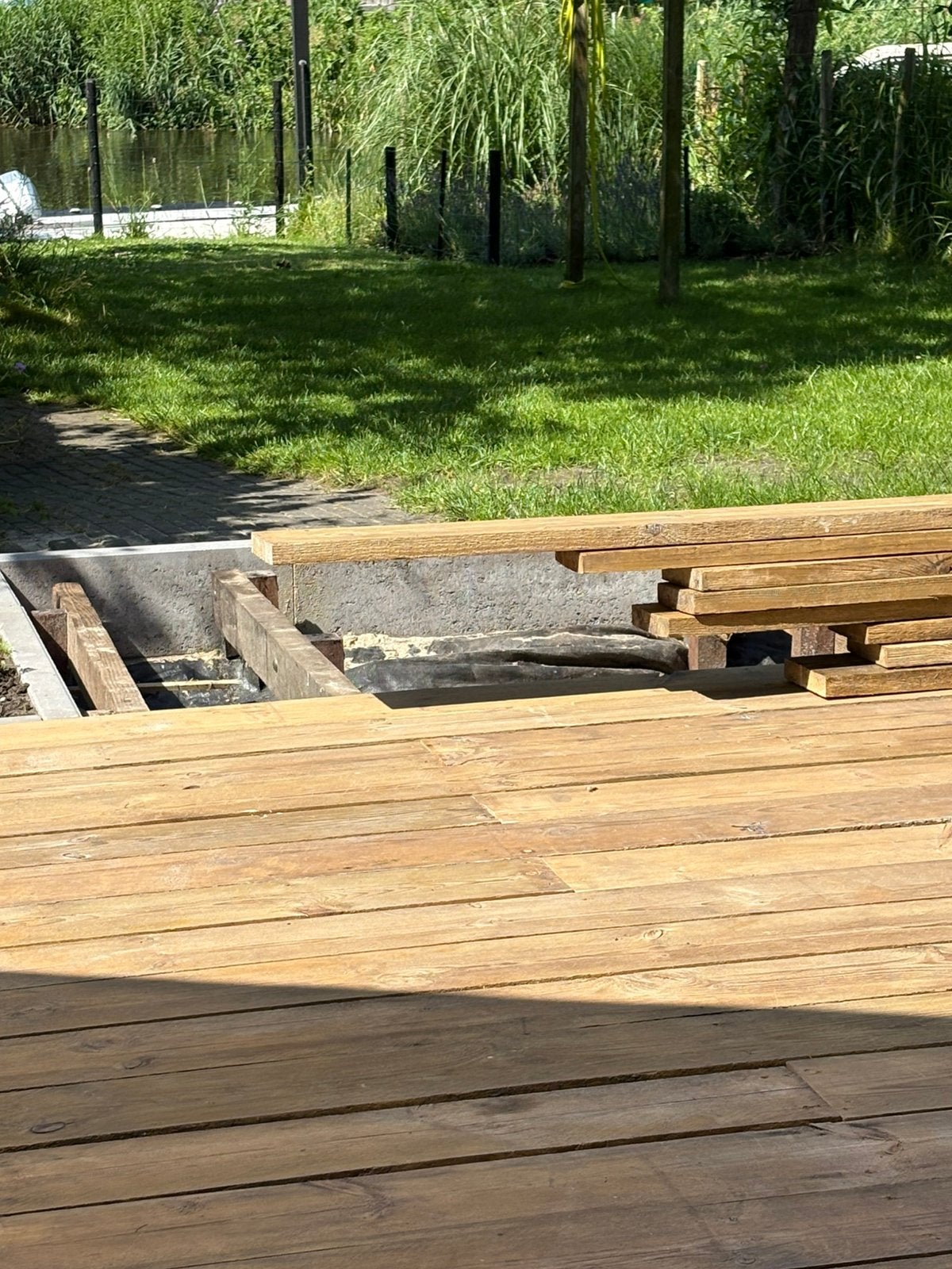 Gevraagd: Celfix grenen planken L5m x B15cm x D32mm, Ophalen of Verzenden, Zo goed als nieuw, Hout