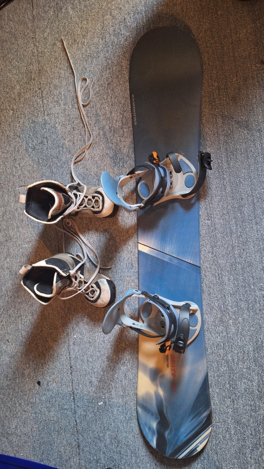 Salomon Snowboard met bindingen en Vans snowboots, Ophalen of Verzenden, Gebruikt, Board