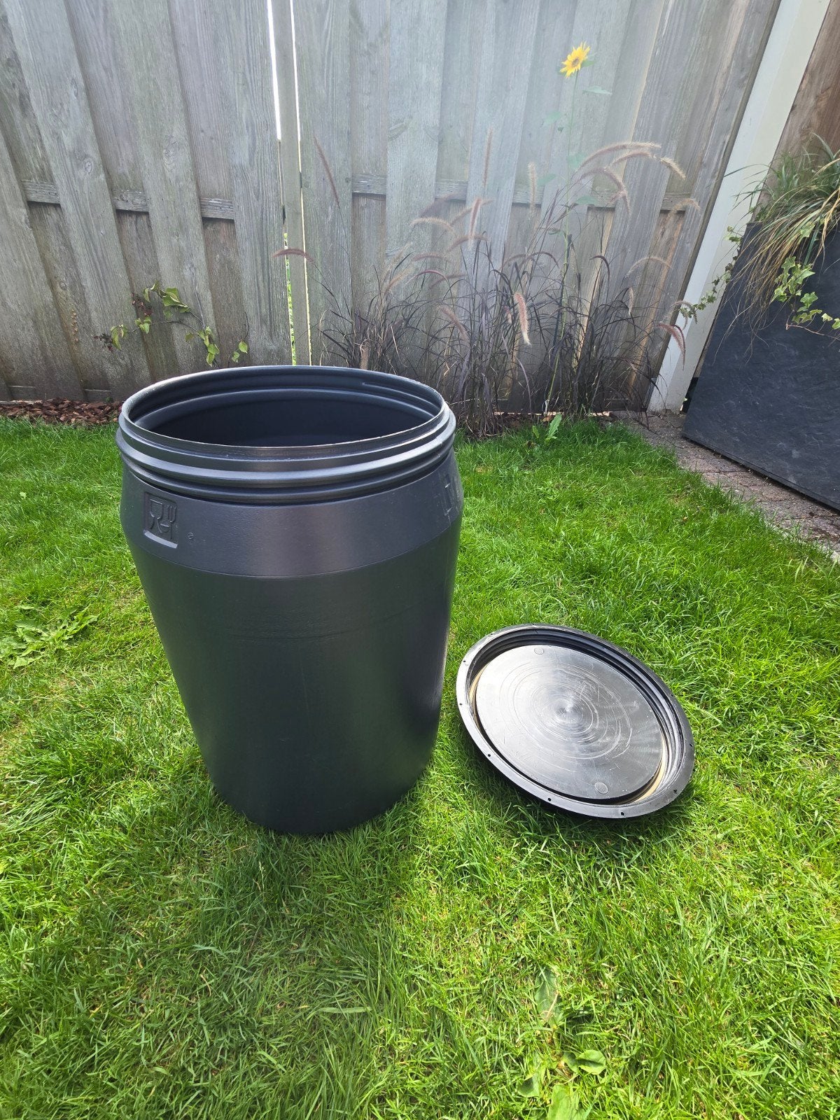 Voerton 40 liter - Handige opbergton met deksel, Ophalen, 50 – 75, Gebruikt, Minder dan 50 cm