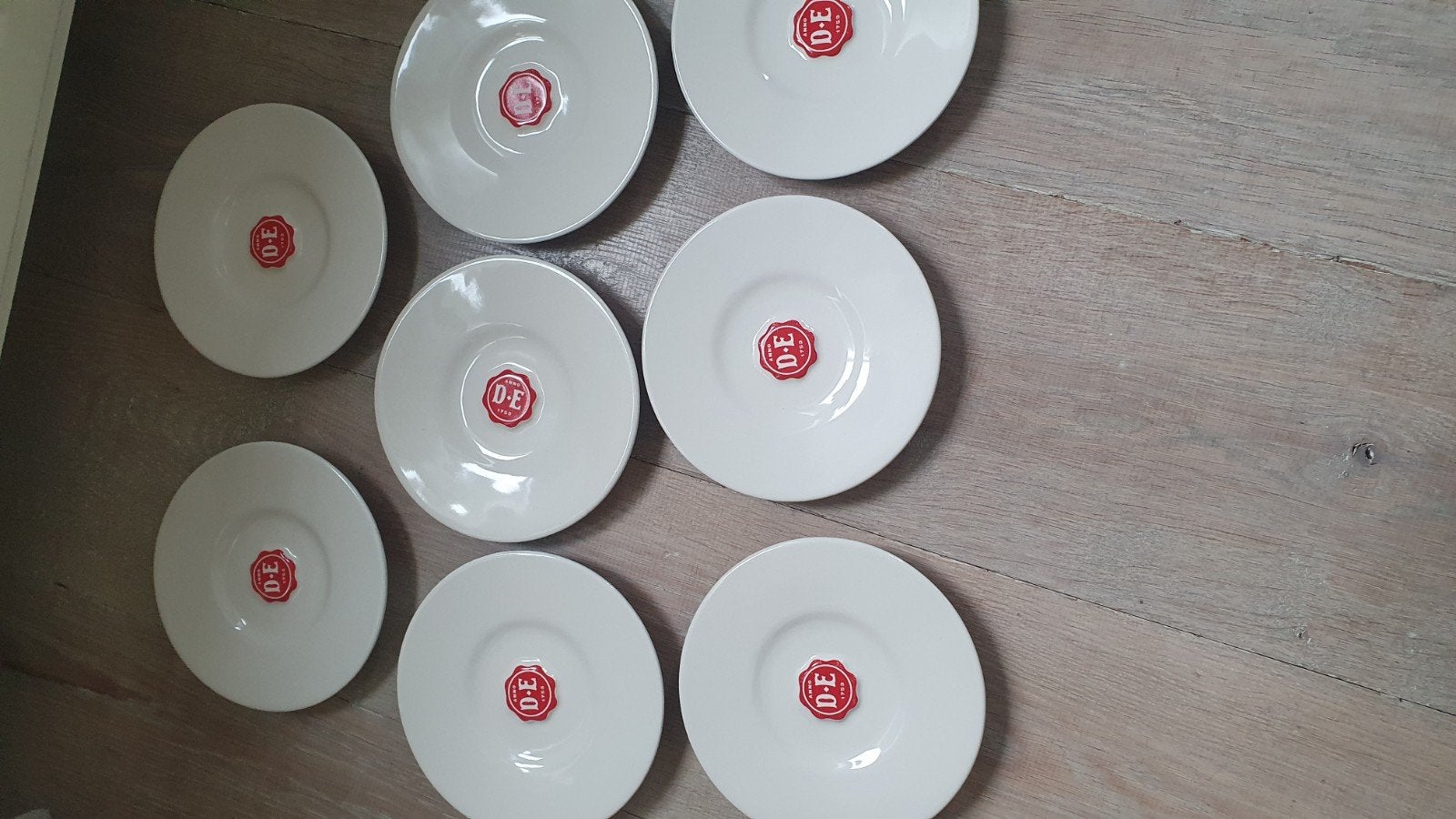 8 gebaksbordjes van Douwe Egberts (DE), Gebruikt, Overige merken, Keramiek, Ophalen of Verzenden