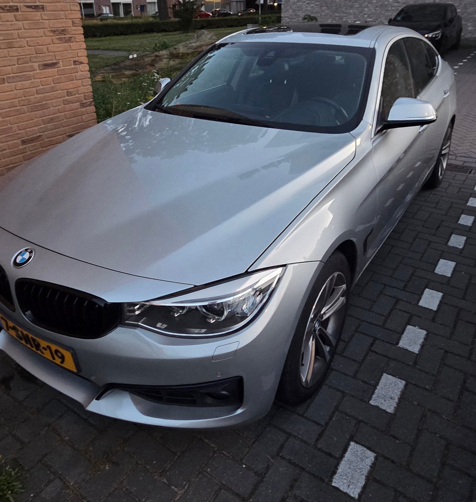 BMW 3-Serie GT 328I Aut8 2013 Grijs, Automaat, 745 kg, Achterwielaandrijving, Zwart