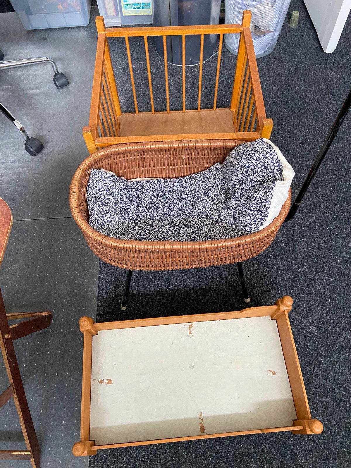 Poppen wiegje bedje box en strijkplank, Kinderen en Baby's, Ophalen, Gebruikt, Overige typen
