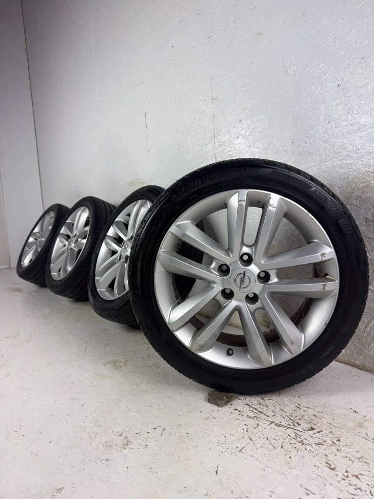 Originele Opel Vectra Signum Astra velgen 17" 5x110 zomerset, Auto-onderdelen, Banden en Velgen, Niet ingevuld, Gebruikt, Banden en Velgen