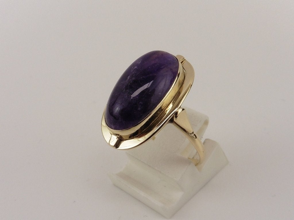 Gouden damesring met amethist                            G72, Gebruikt, ., Paars, Ophalen of Verzenden