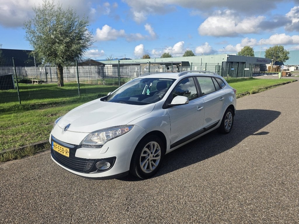 Renault Mégane 1.5 DCI 81KW Estate 2012 Wit, Auto's, Voorwielaandrijving, Euro 5, Zwart, 4 cilinders