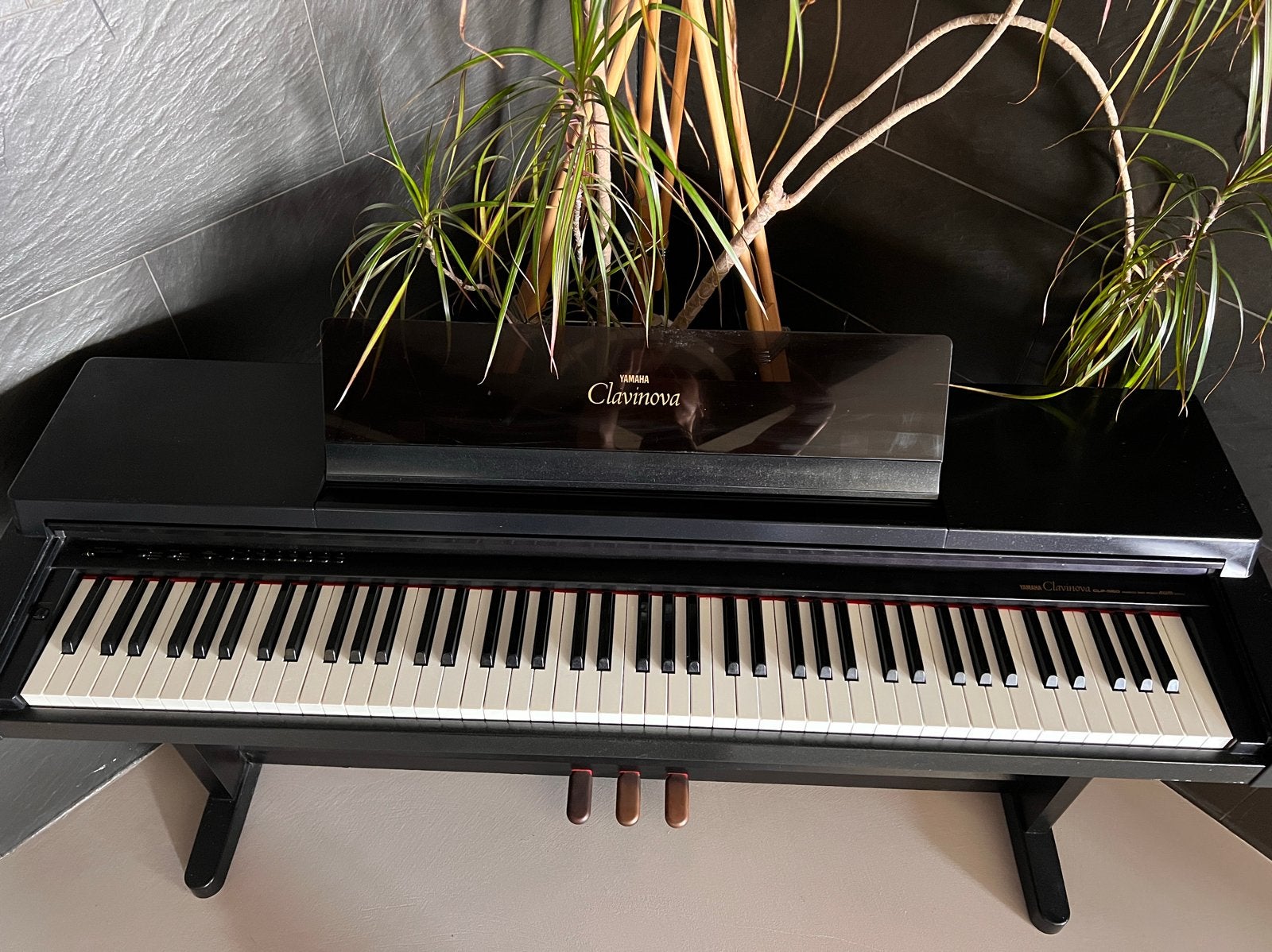 Yamaha Clavinova CLP-550 Digitale Piano Zwart Hoogglans, Ophalen, Gebruikt, Zwart, Digitaal