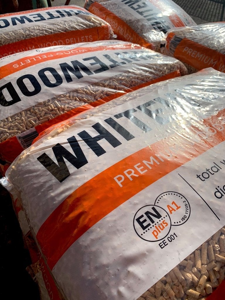 Hout pellets voor de pelletkachel, EnplusA1/Whitewood wit, 6 m³ of meer, Ophalen