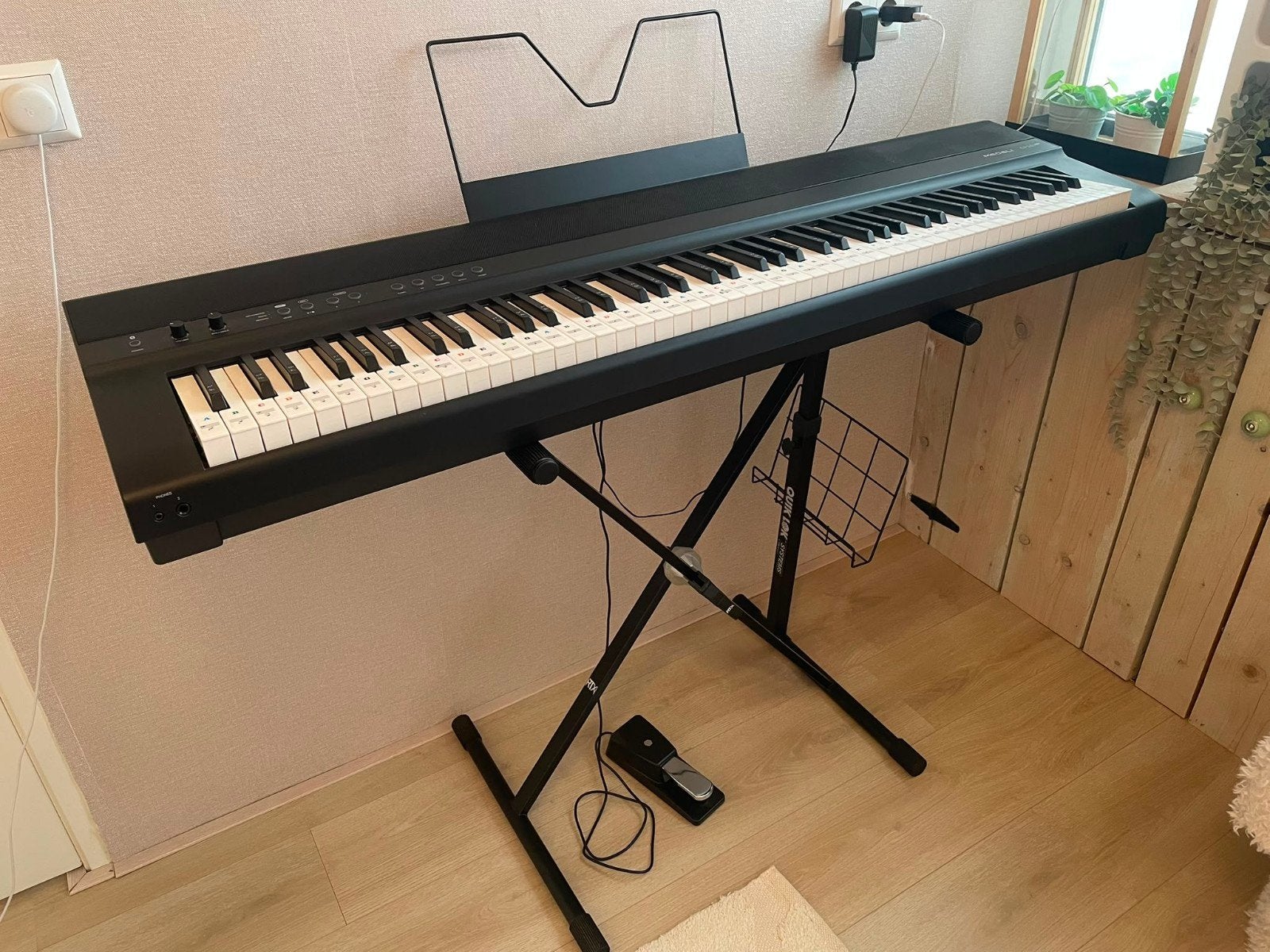 Medeli SP201 Plus Digitale Piano met 88 toetsen en standaard, Ophalen, 88 toetsen, Medeli, Aanslaggevoelig
