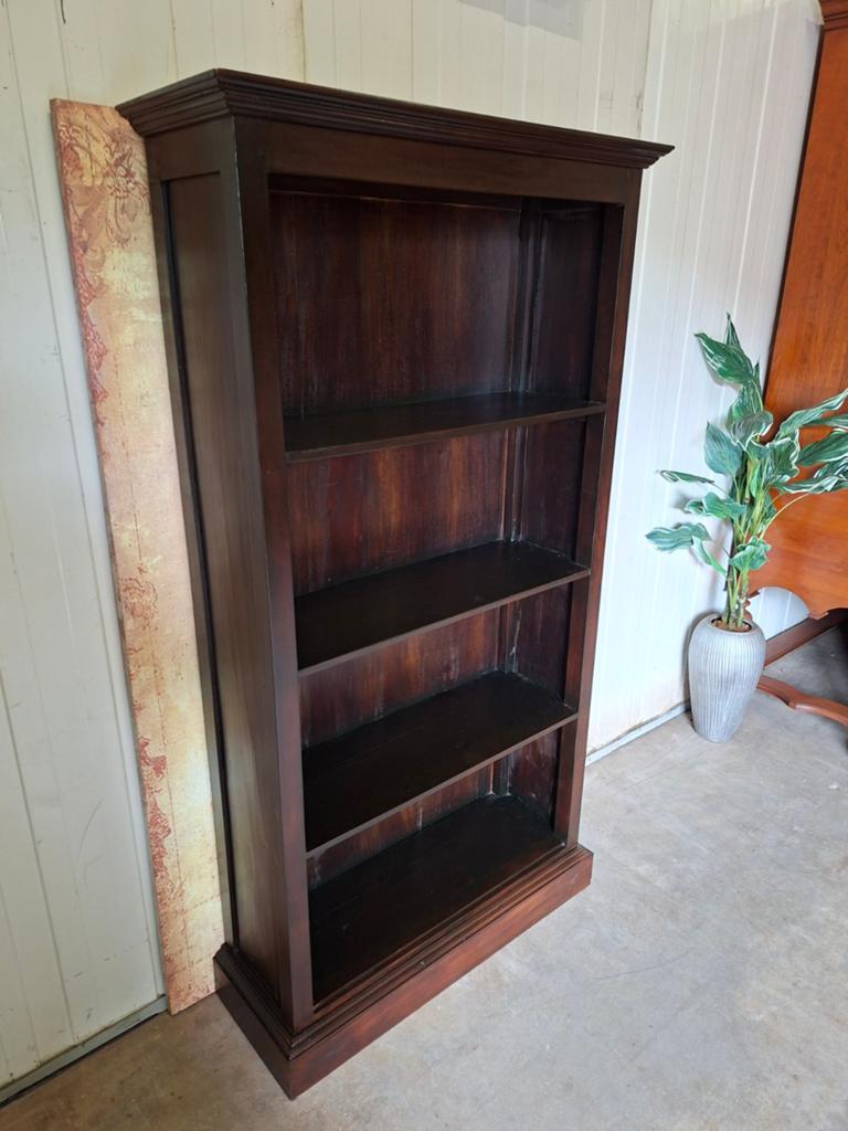 Koloniaal teakhouten boekenkast afm: 97x34m en 180cm hoog., Ophalen of Verzenden
