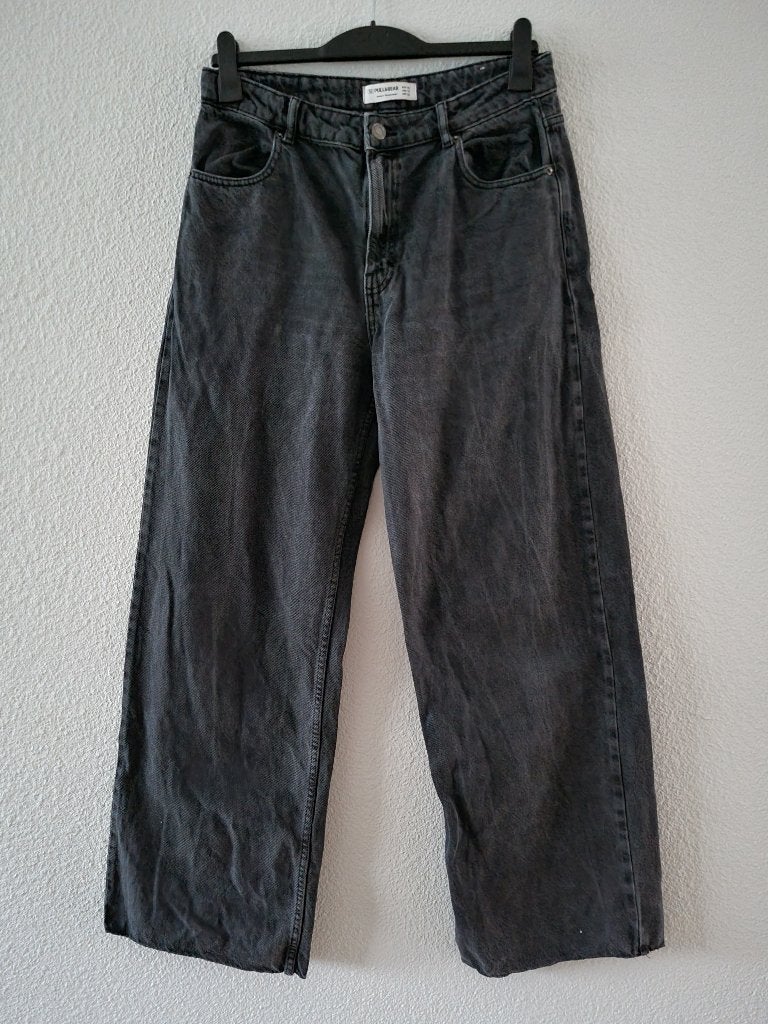Spijkerbroek voor dames -- maat 42 -- Pull & Bear, Zwart, Ophalen of Verzenden, Zo goed als nieuw, Pull & Bear