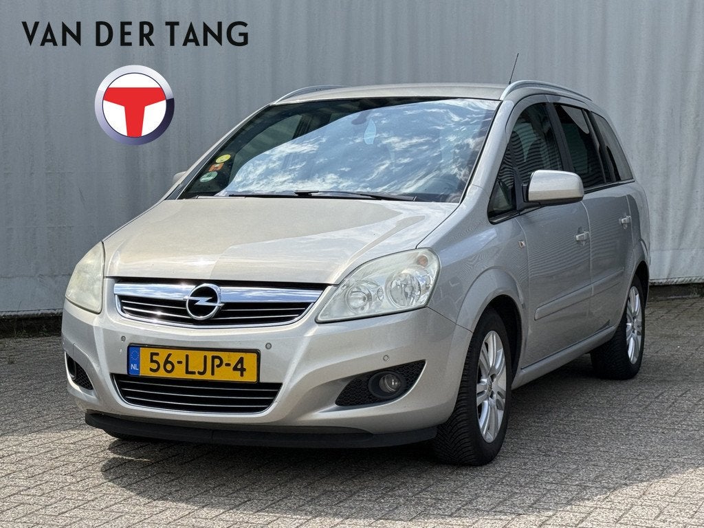 Opel Zafira 1.8 Cosmo trekhk/ 7-persoons/ apk 10-26, Voorwielaandrijving, Gebruikt, Zwart, 4 cilinders