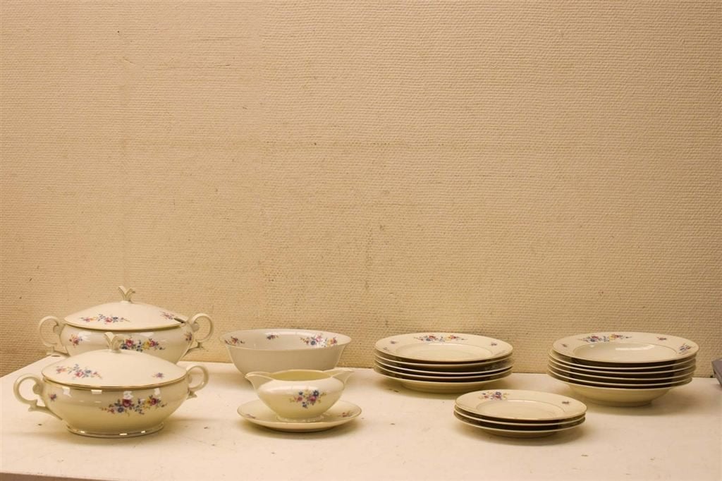 22 delige Altromlei porseleinen servies 46699, Gebruikt, Ophalen of Verzenden, Bord(en), Overige stijlen