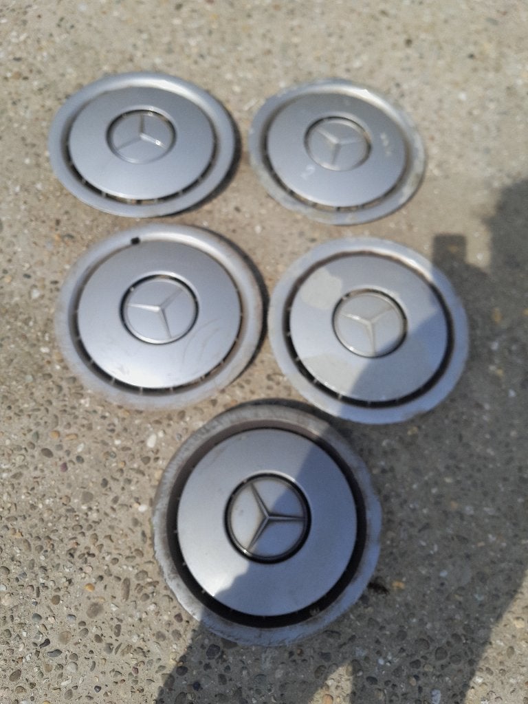 Mercedes W124 W201 190E 15inch wieldoppen set jaren '80, Auto diversen, Ophalen of Verzenden, Gebruikt