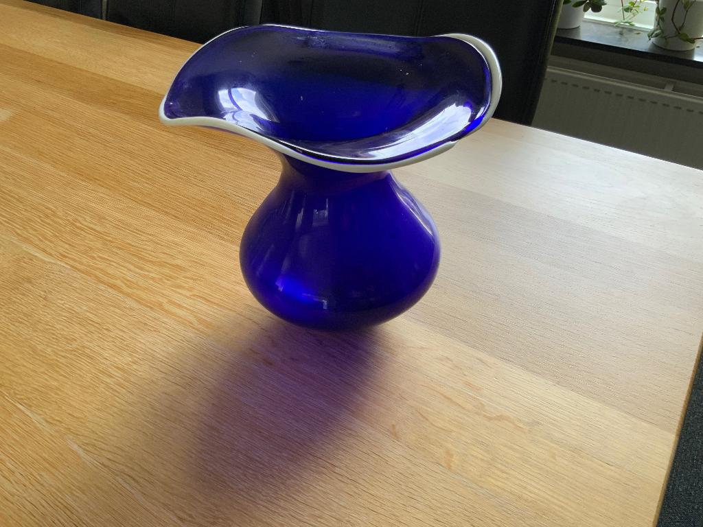 Murano vaas kobaltblauw met witte rand, Ophalen of Verzenden