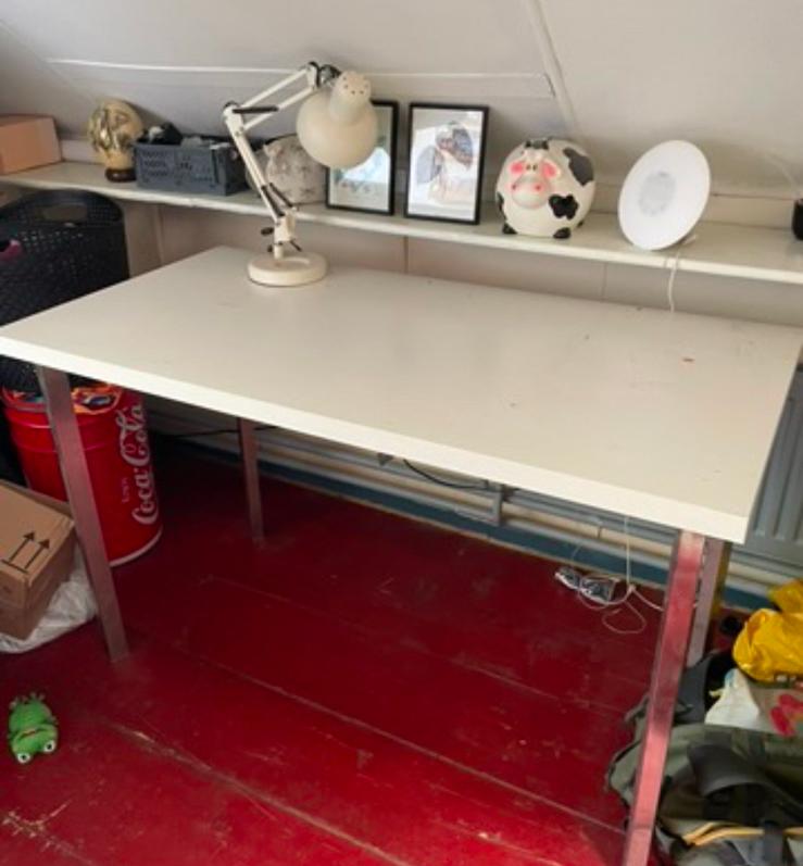 Ikea bureau, Ophalen, Demontabel, Gebruikt, Schoolbureau