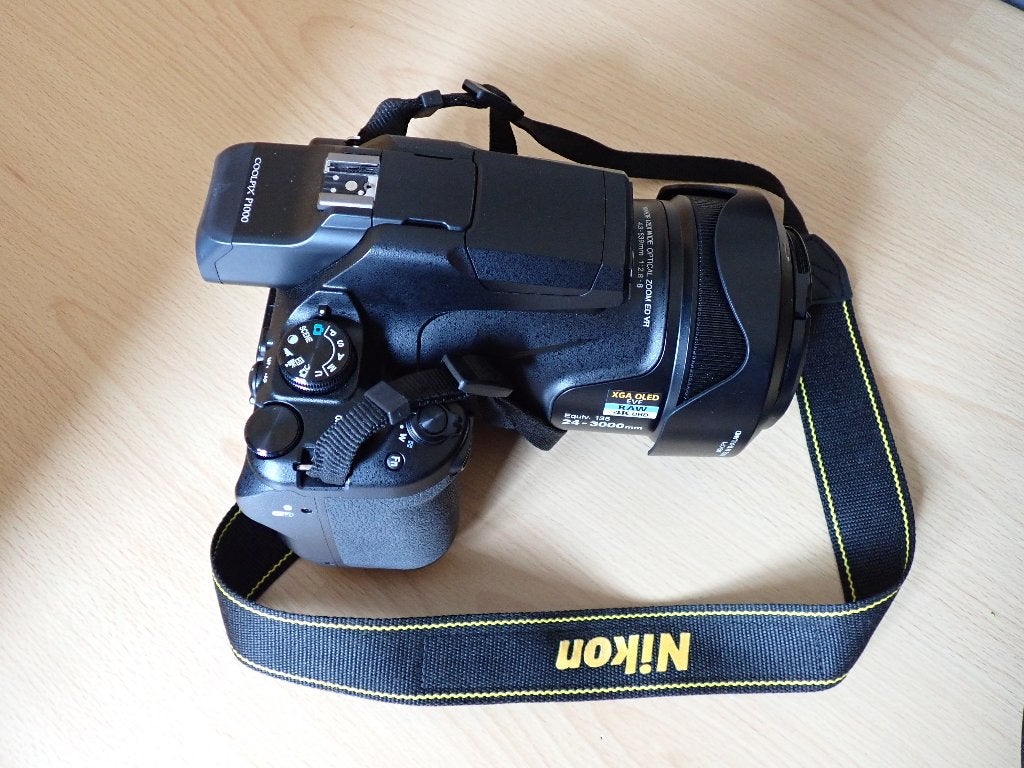 Nikon Coolpix P1000, Audio, Tv en Foto, Fotocamera's Digitaal, Ophalen, Zo goed als nieuw, 8 keer of meer, 16 Megapixel